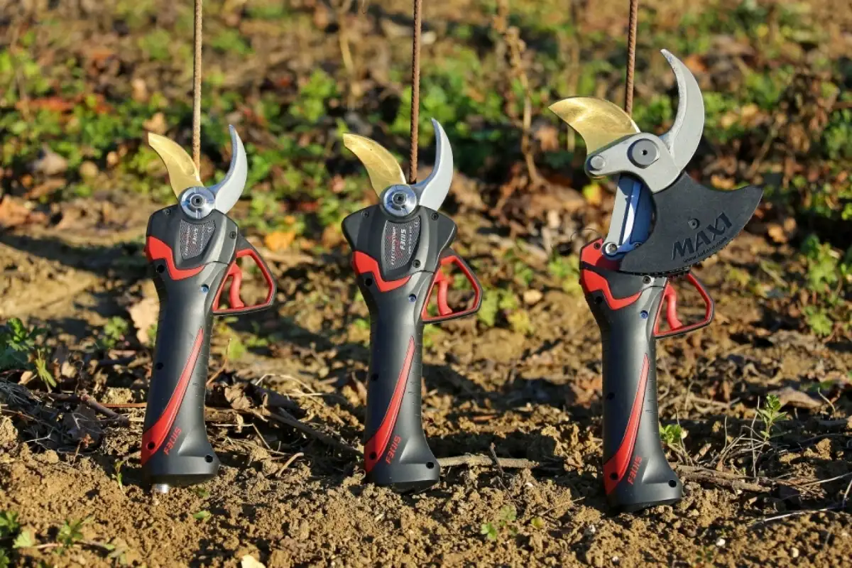 Sécateur INFACO F 3015 ET PIECES